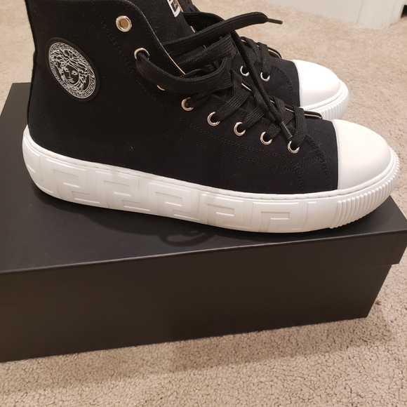 Versace mens sneakers - Picture 6 of 11